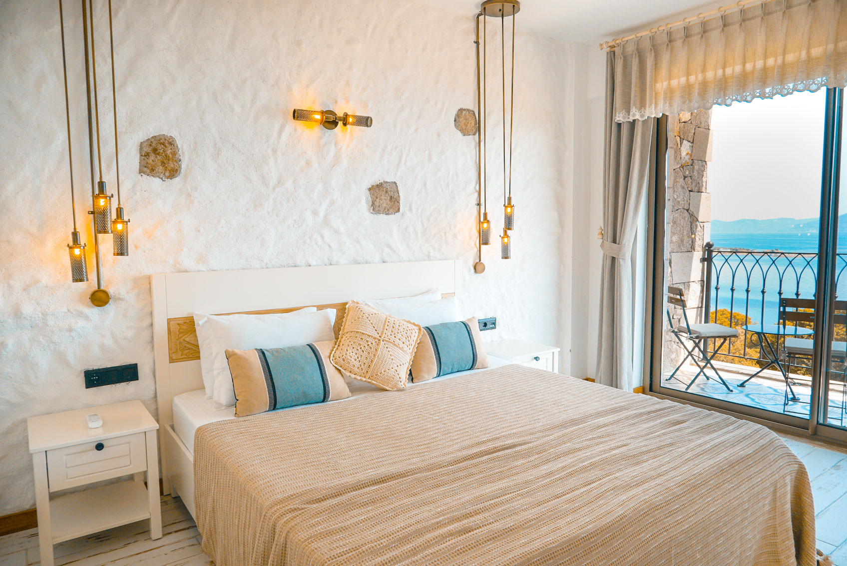 Deluxe Deniz Manzaralı Balkonlu Oda