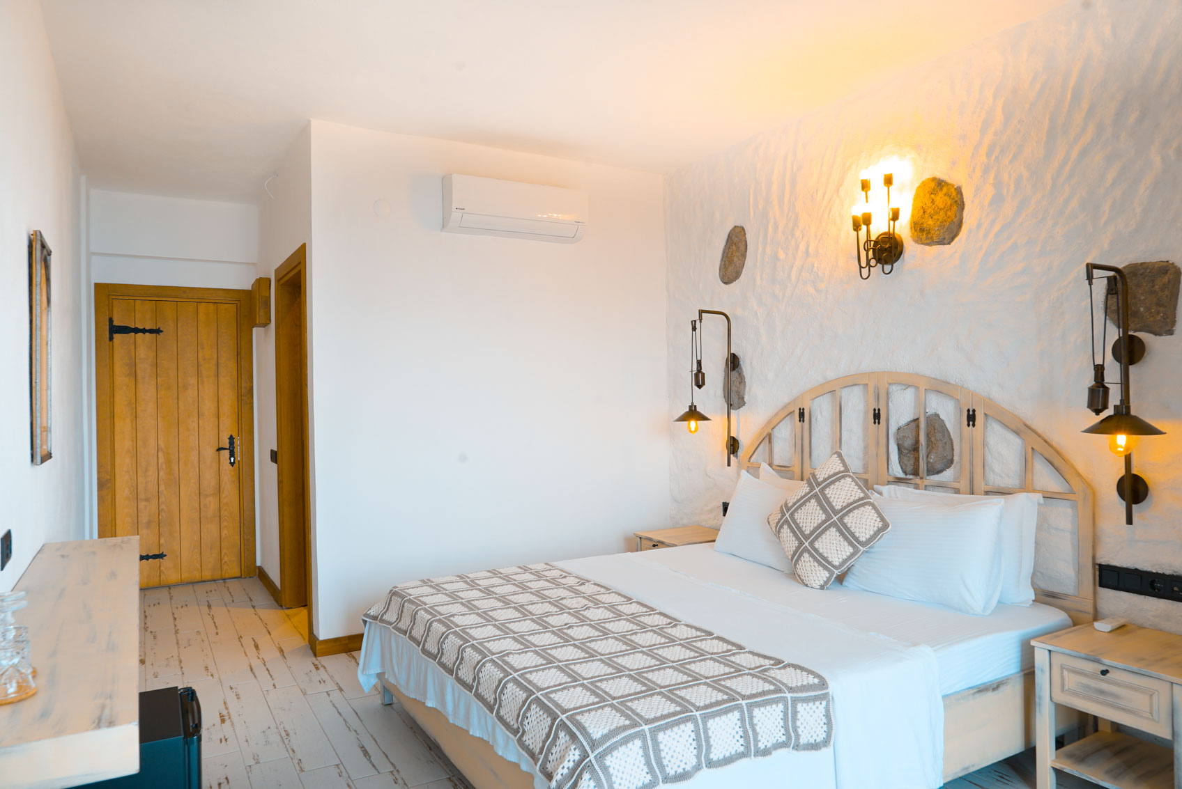 Deluxe Deniz Manzaralı Balkonlu Oda